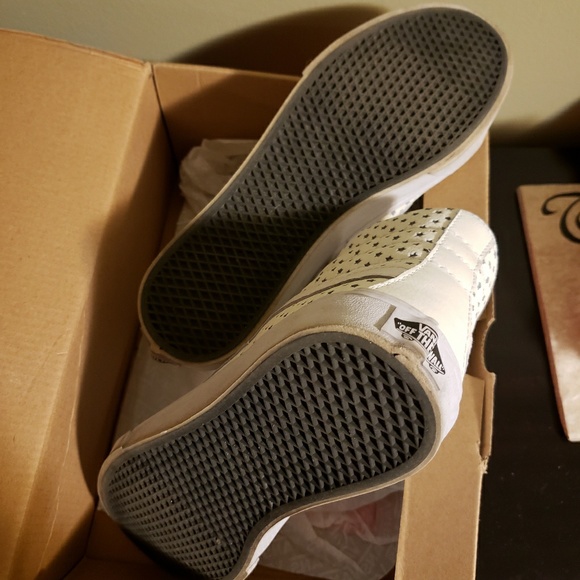 White vans - Picture 3 of 6